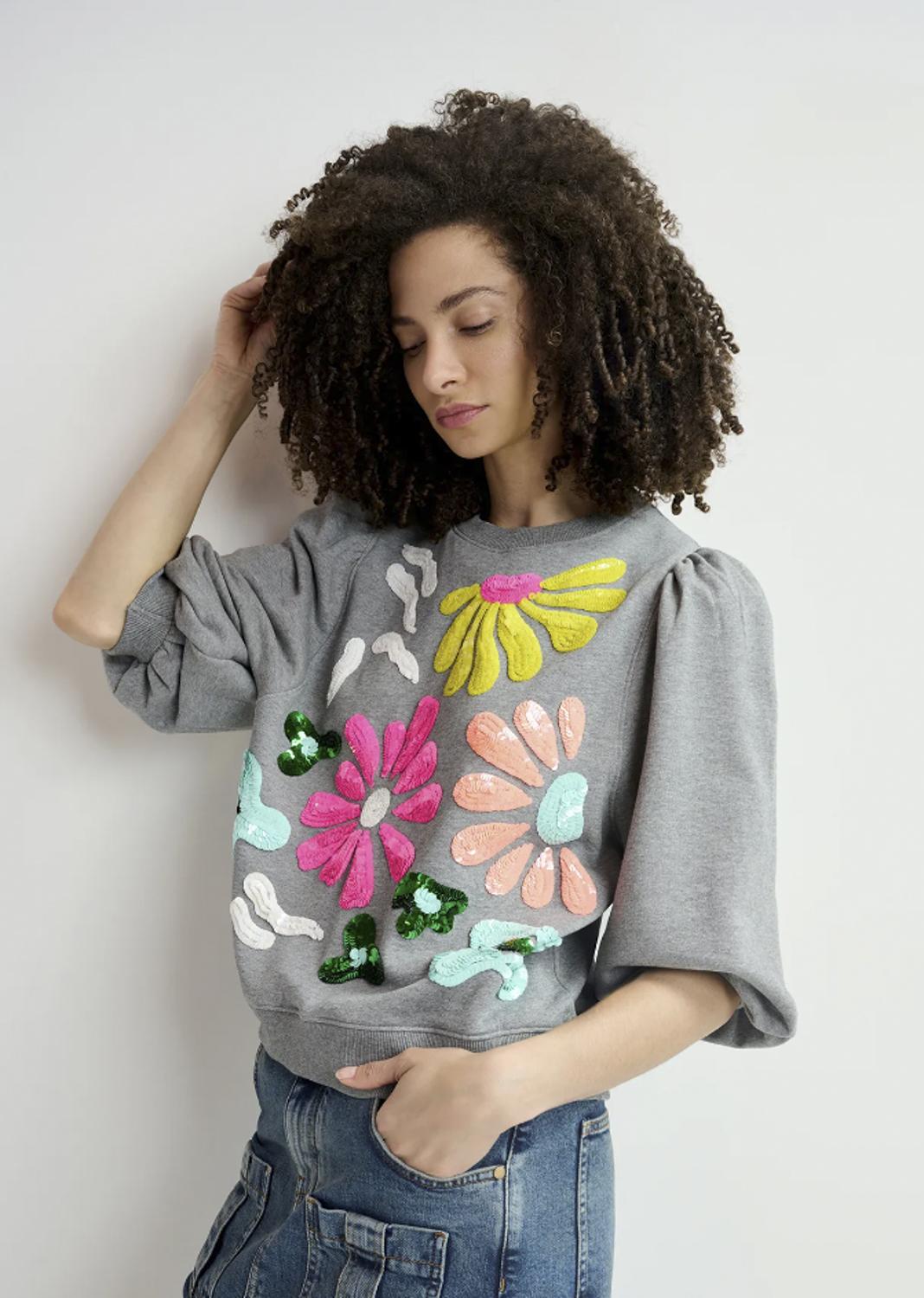 HUN/FLOWER EMBO SWEATSHIRT