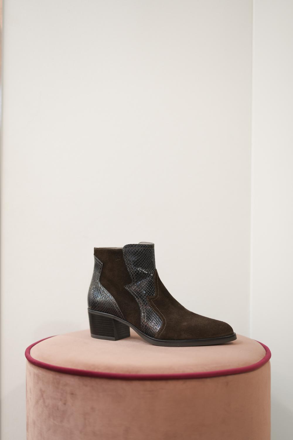 6820/VERSIONE 02/738/8190