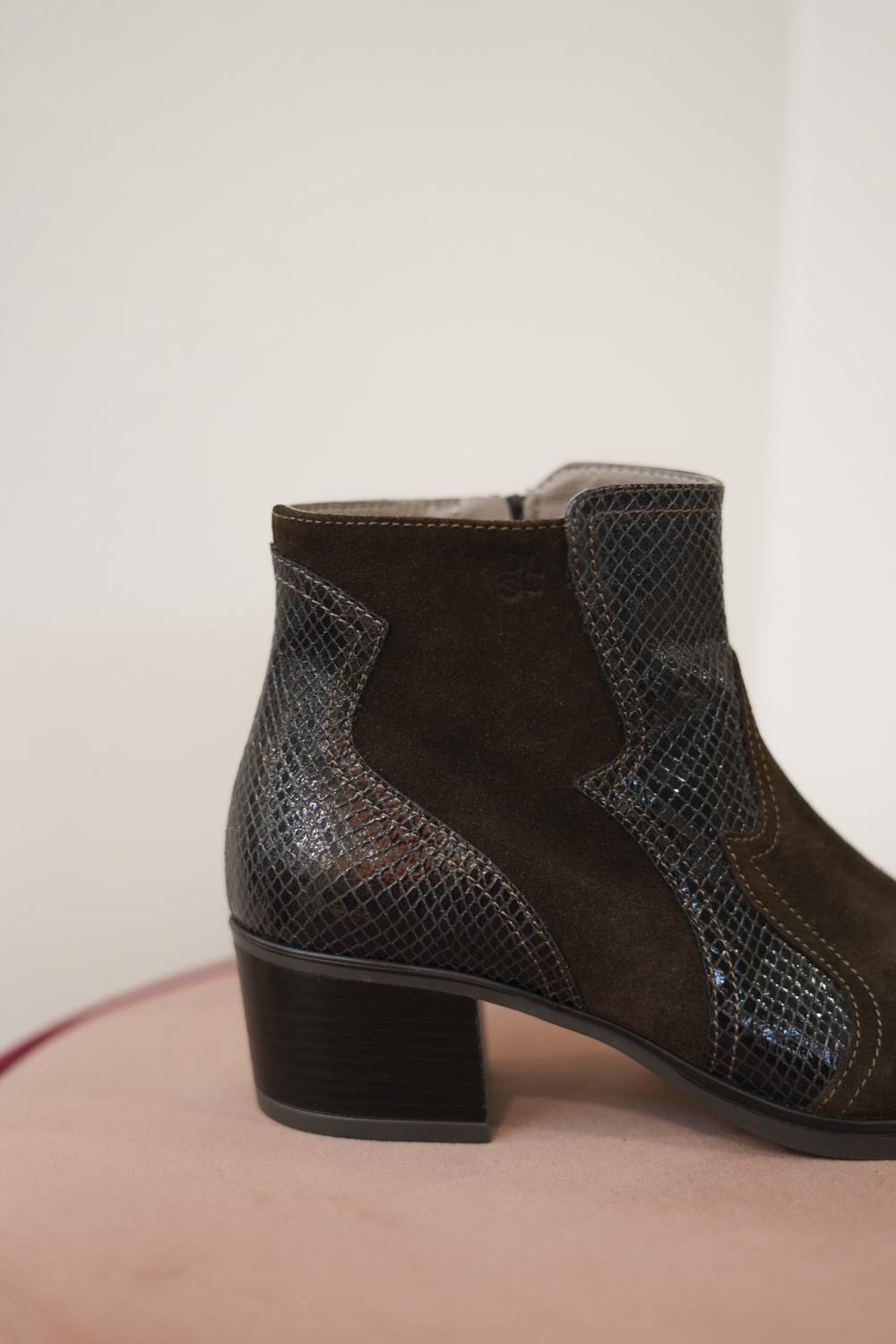 6820/VERSIONE 02/738/8190