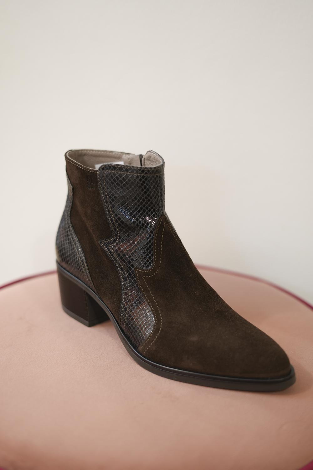 6820/VERSIONE 02/738/8190