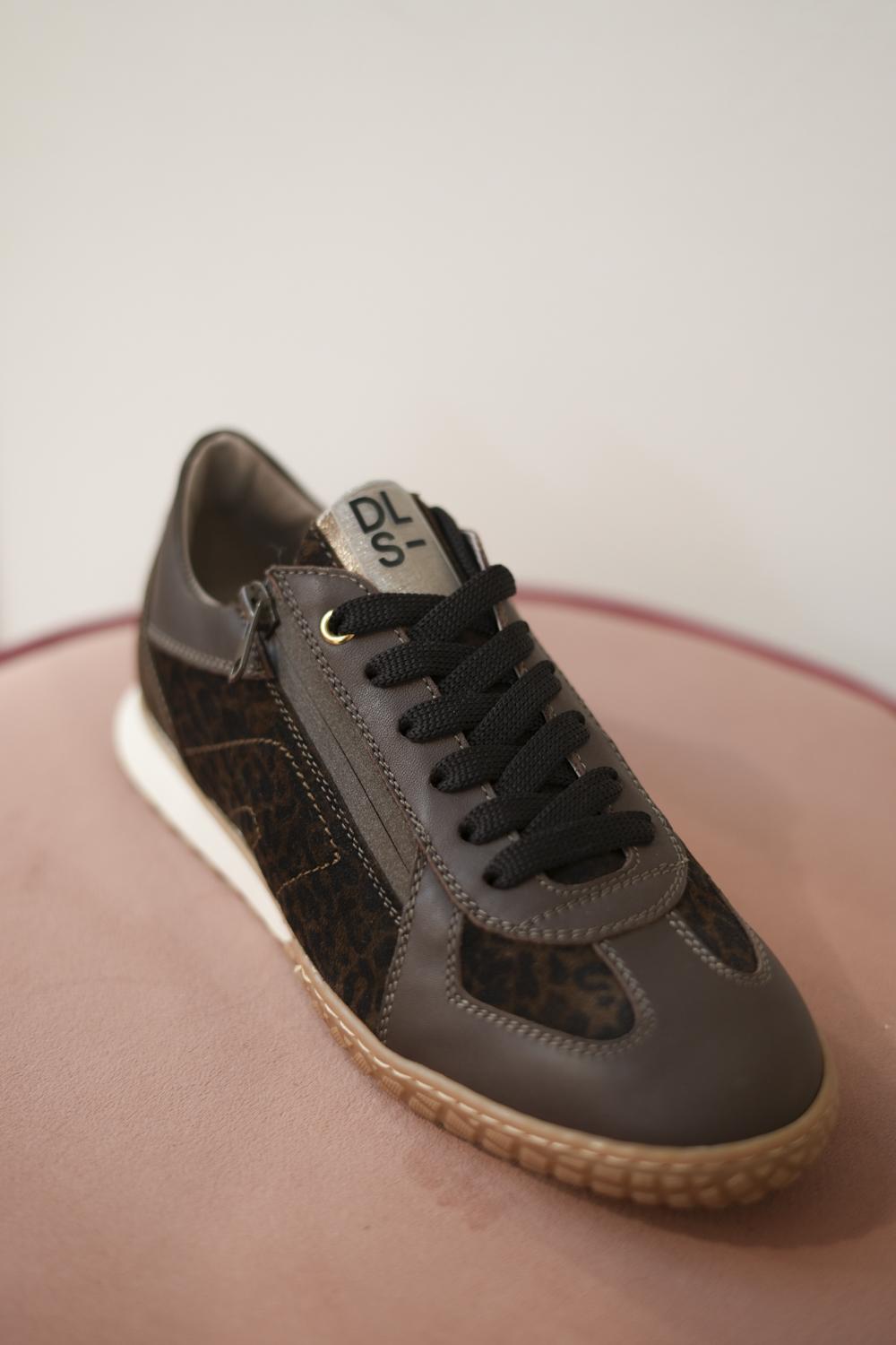 6749/VERSIONE0B=V02/833/OKSANA