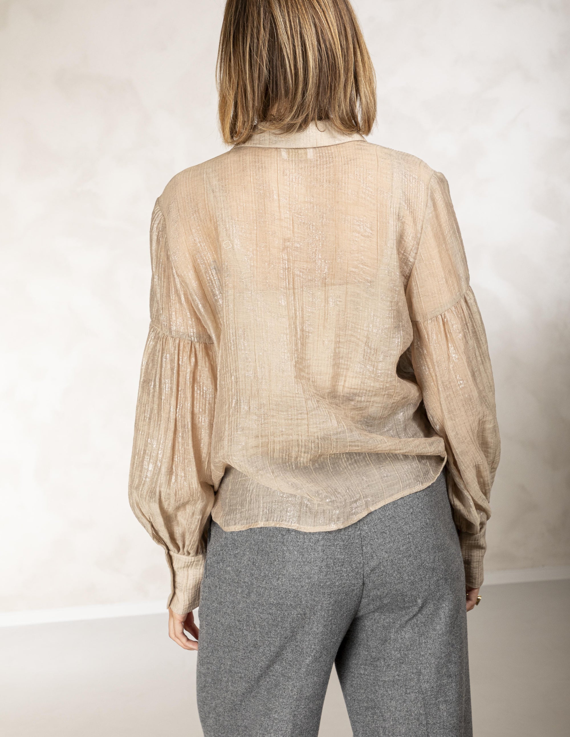 ELLESSY/SHINE SHEER/BUTTON UP