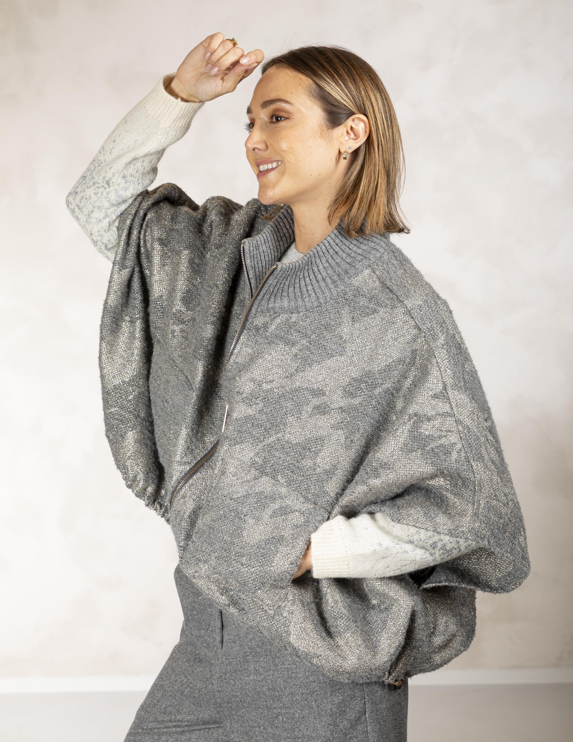LAVINIA/SPECIAL SHINE/PONCHO W