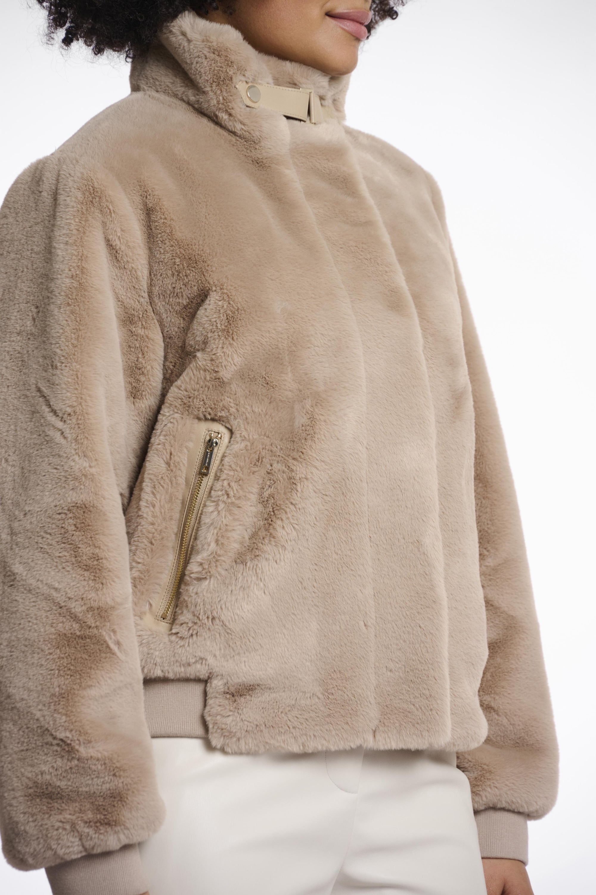 AMBRA.7002511/FAUX FUR JACKET