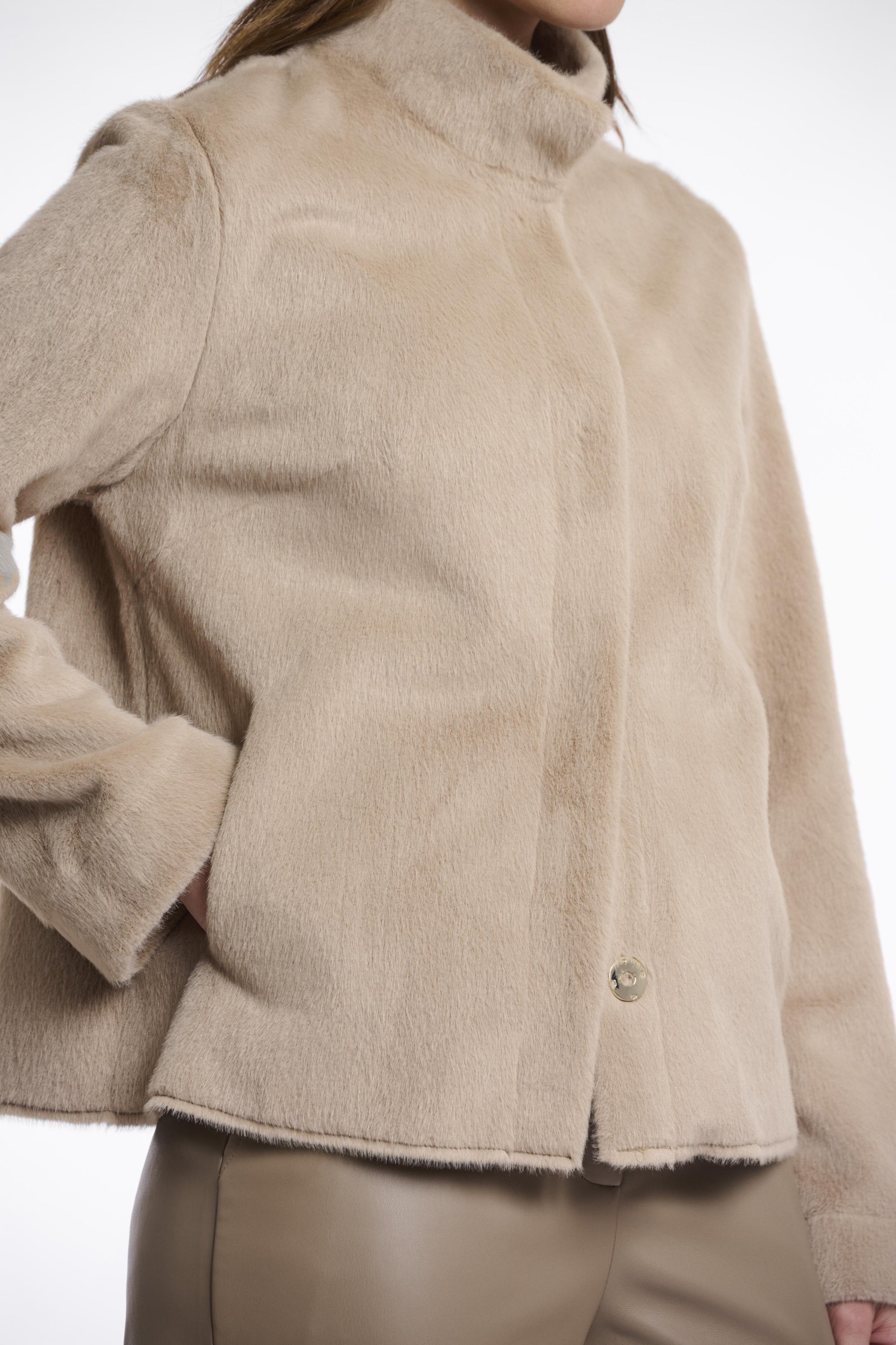 MADAI.7002511/FAUX FUR JACKET