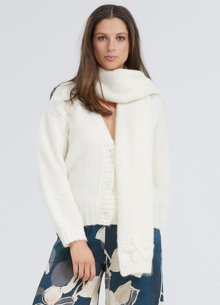 Pull/Sweater - BLUE iV AV