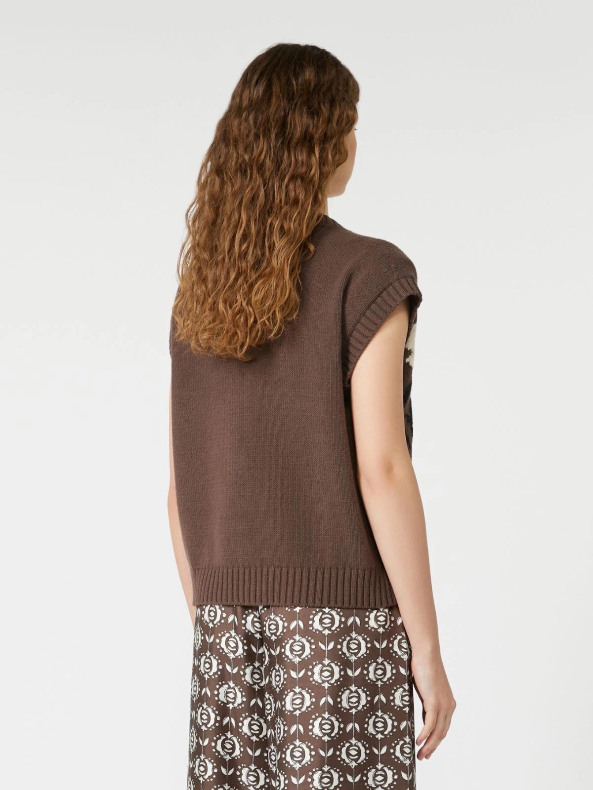 CRUSCA/2525356041600