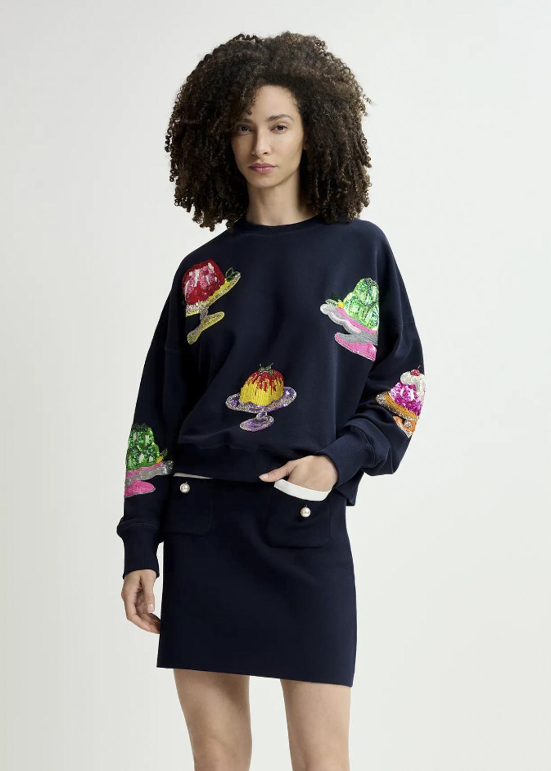 HAKE CAKE/EMBO SWEATSHIRT