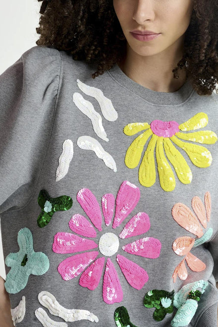 HUN/FLOWER EMBO SWEATSHIRT