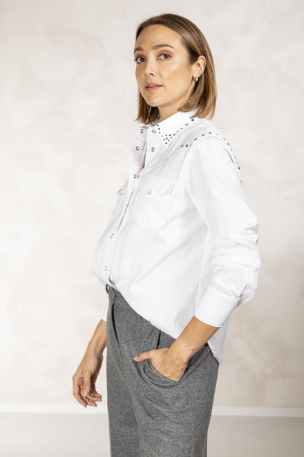 DJANGO/WHITEBLOUSE WITH STUDS