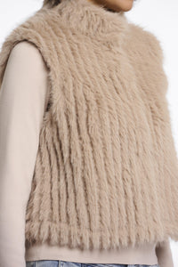DAVA.7002511/GILET CLOSURE
