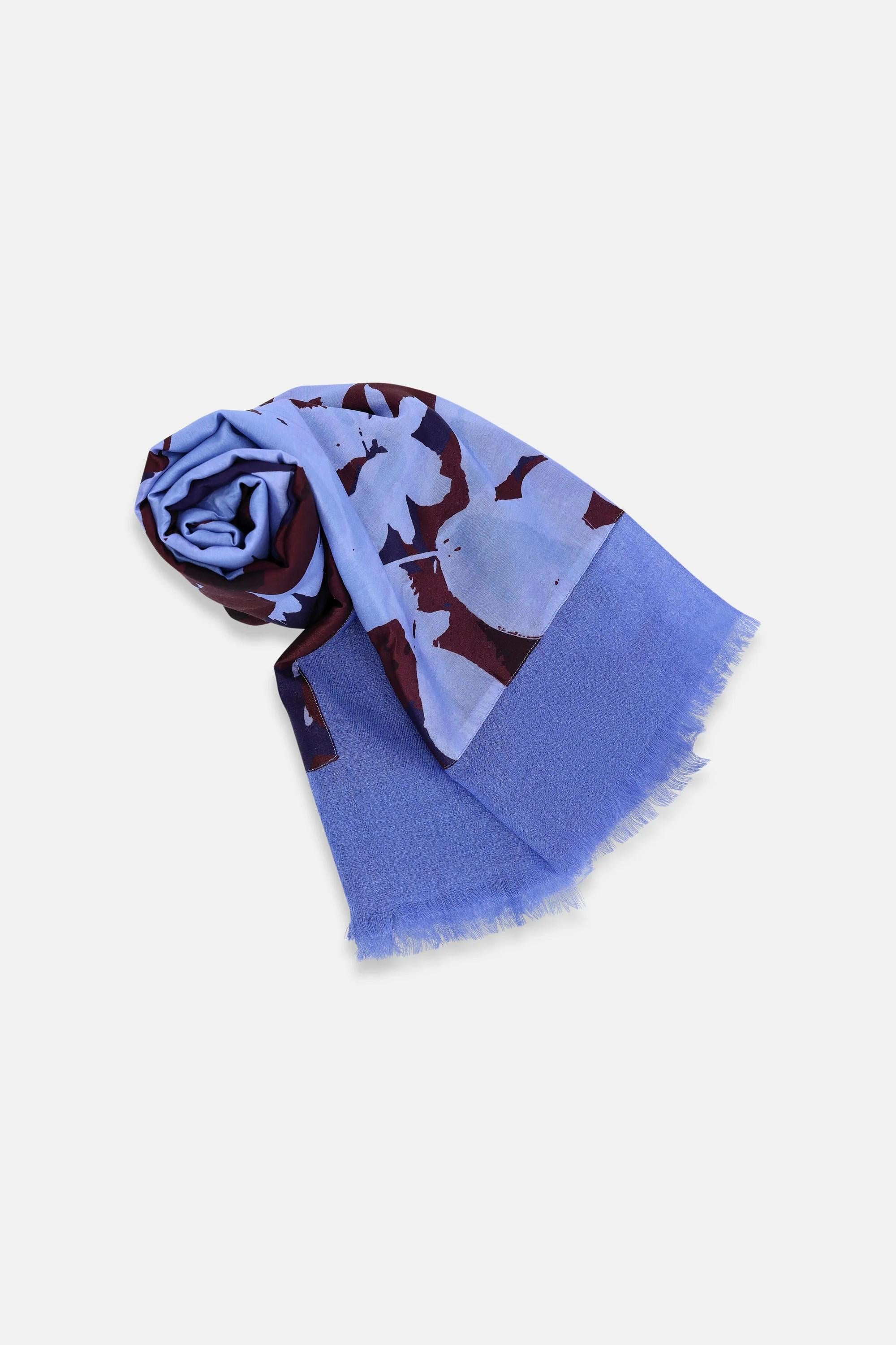 21-425-SCARF 01