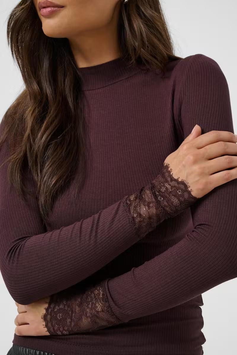 KAOMI TURTLENECK