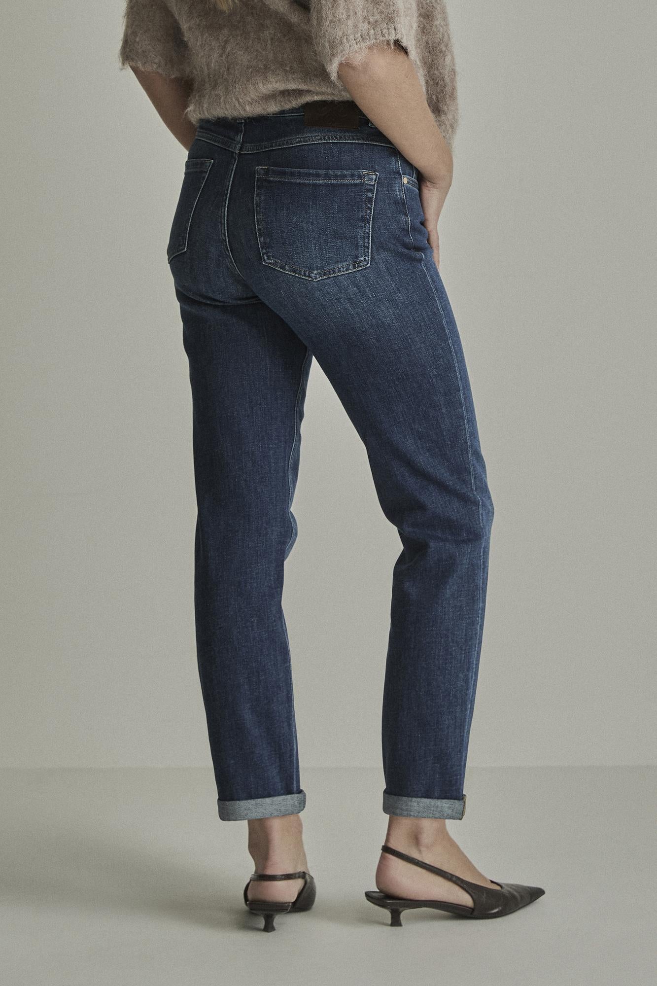FW261.266091-D208/BOBBY