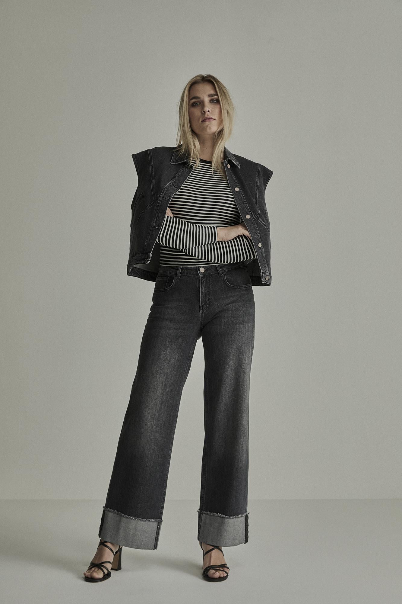 FW261.266402-D205/MIRA 