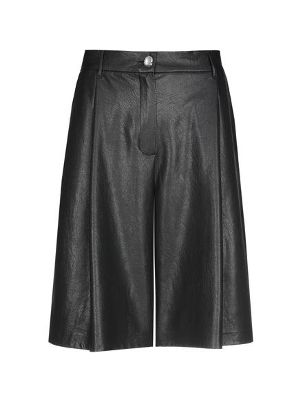 Short - Caroline Biss